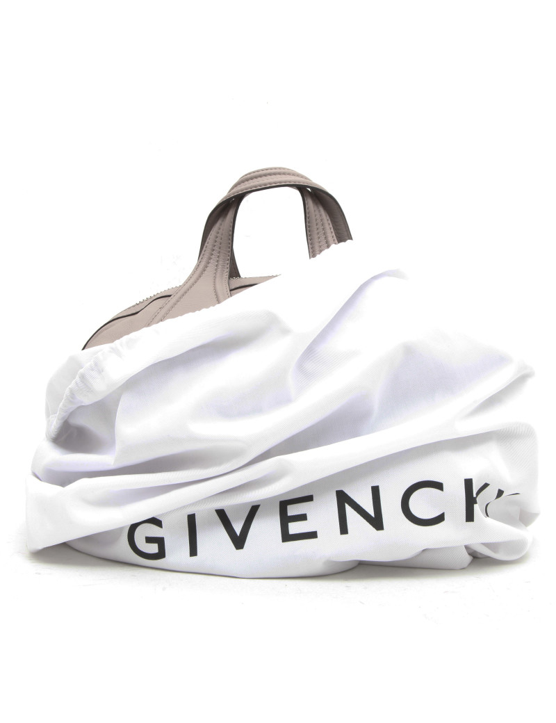 Sac GVENCHY en cuir