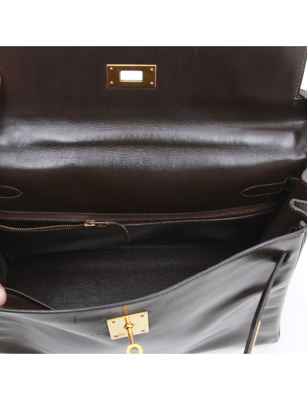 HERMES Kelly 32 in brown box leather with a strap
