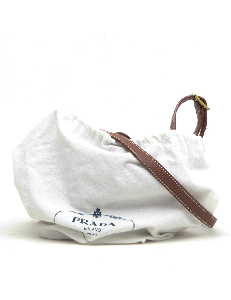 Sac LORO PIANA en cuir grainé gold