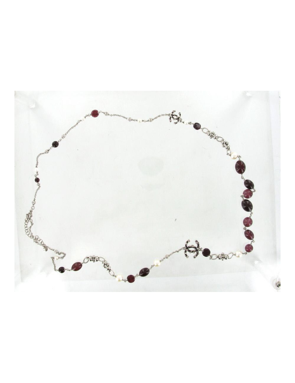 Sautoir CHANEL perles couleur cerise et cc strass