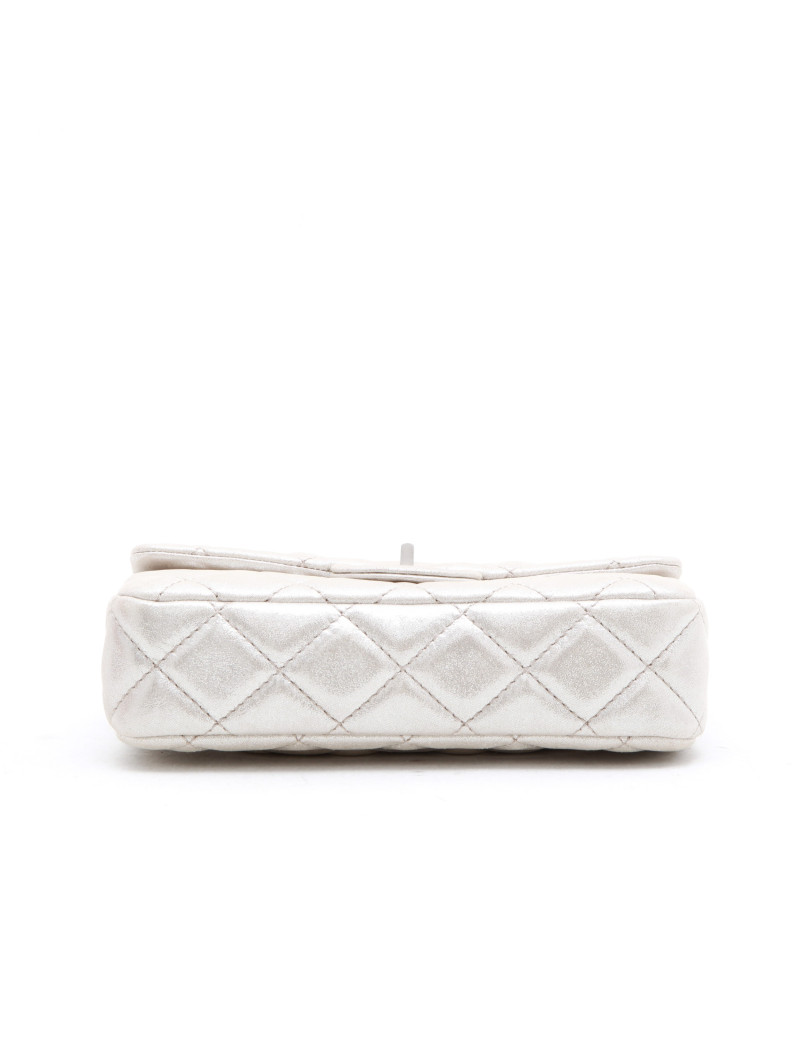 CHANEL evening clutch in silver lamé leather