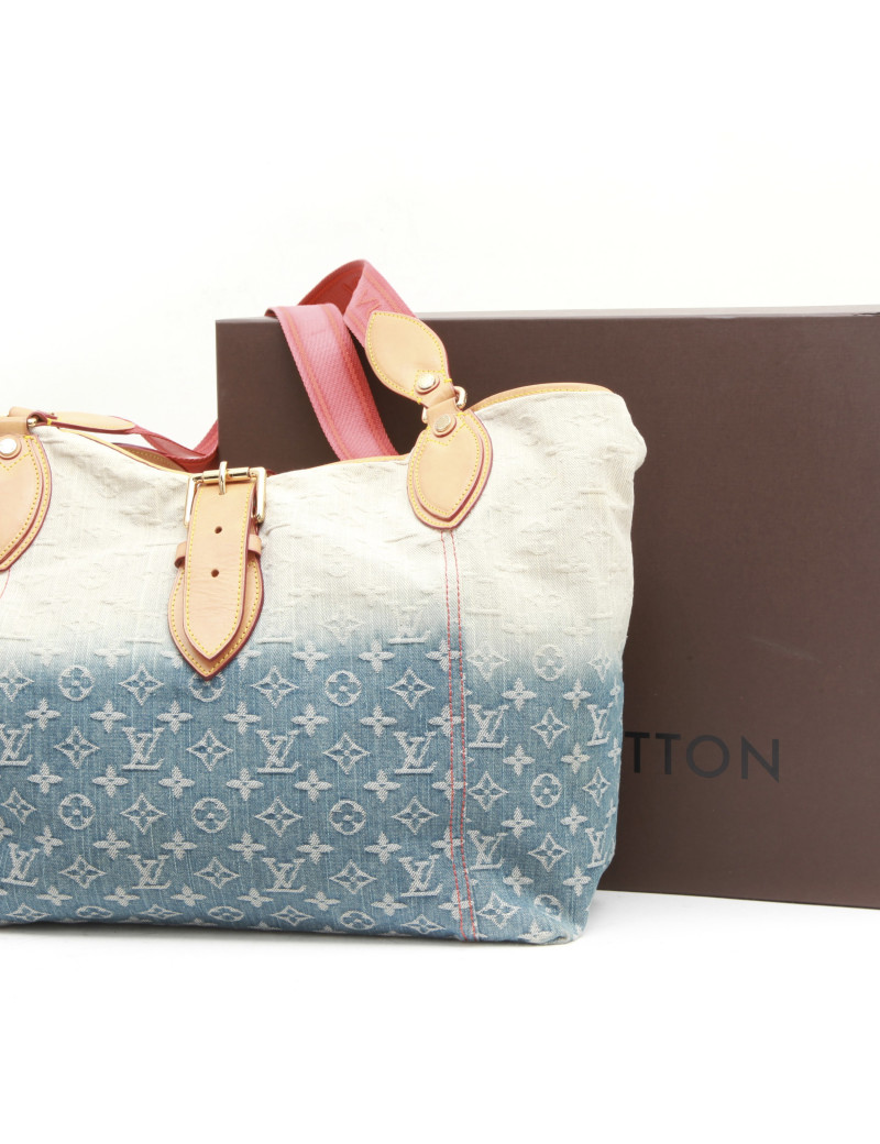 LOUIS VUITTON tote bag in two tone blue to beige monogram fabric