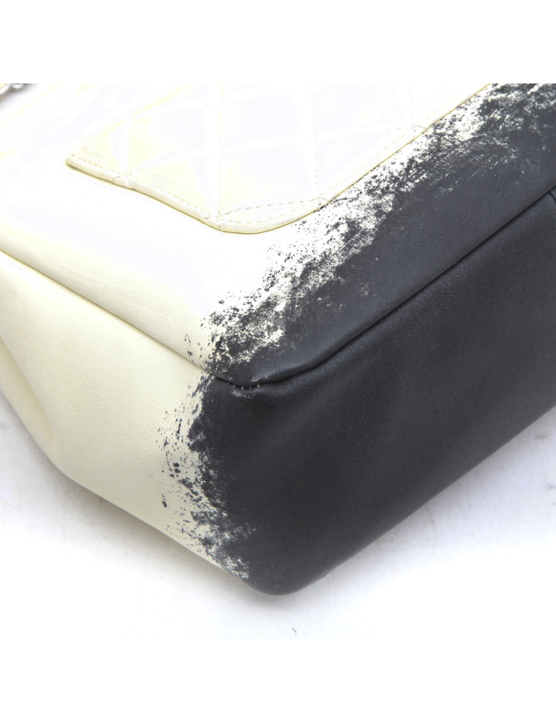 Sac CHANEL cuir d'agneau bicolore beige et noir