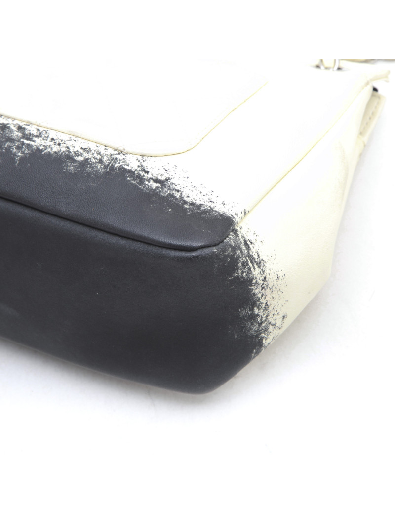 Sac CHANEL cuir d'agneau bicolore beige et noir