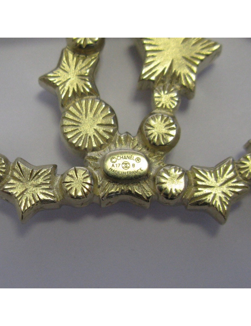 CHANEL CC brooch in gilded metal, pearls and stars