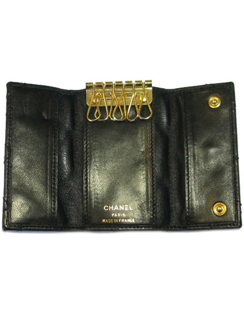 Porte clefs CHANEL cuir matelassé noir