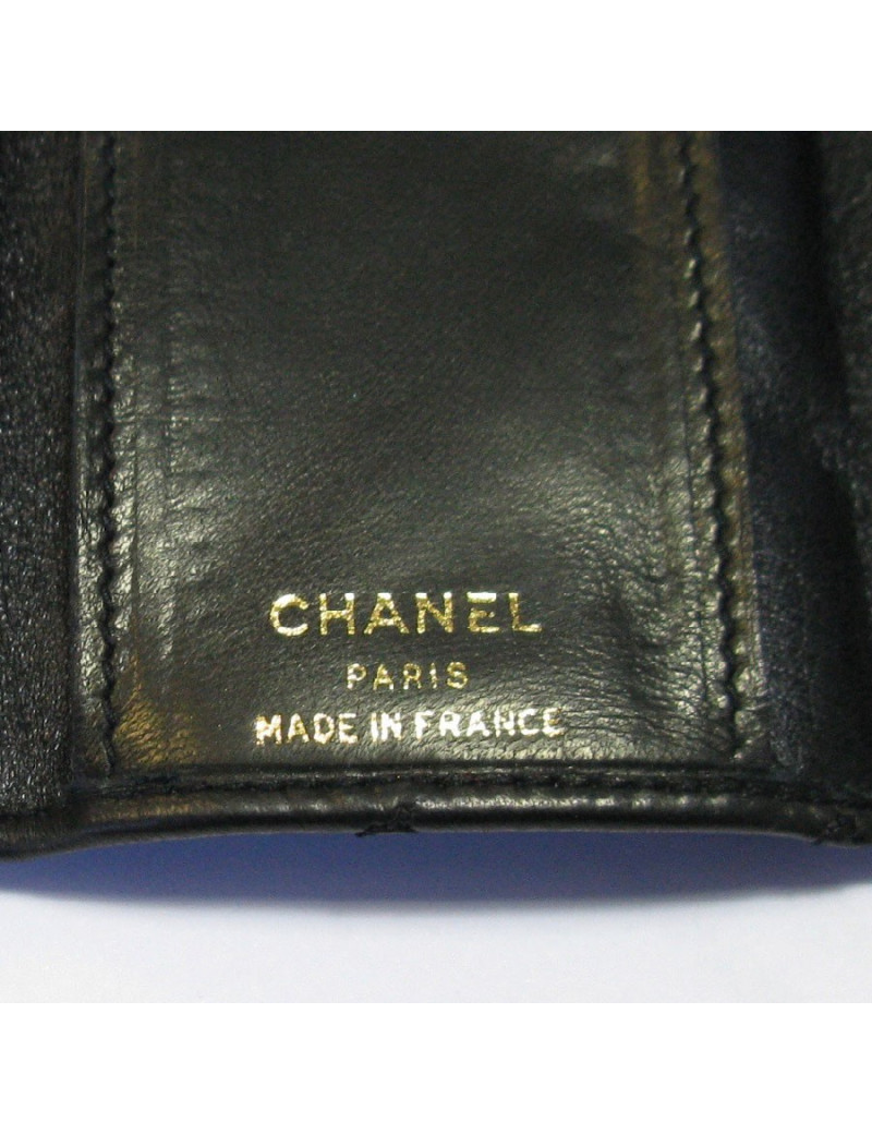 Porte clefs CHANEL cuir matelassé noir
