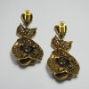 OSCAR DE LA RENTA pendant clip-on earrings in gilded metal