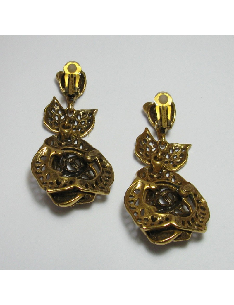 OSCAR DE LA RENTA pendant clip-on earrings in gilded metal