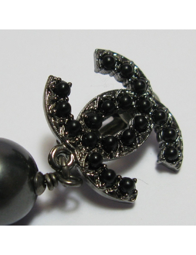 CHANEL CC stud earrings in ruthenium, black pearls and gray pearl
