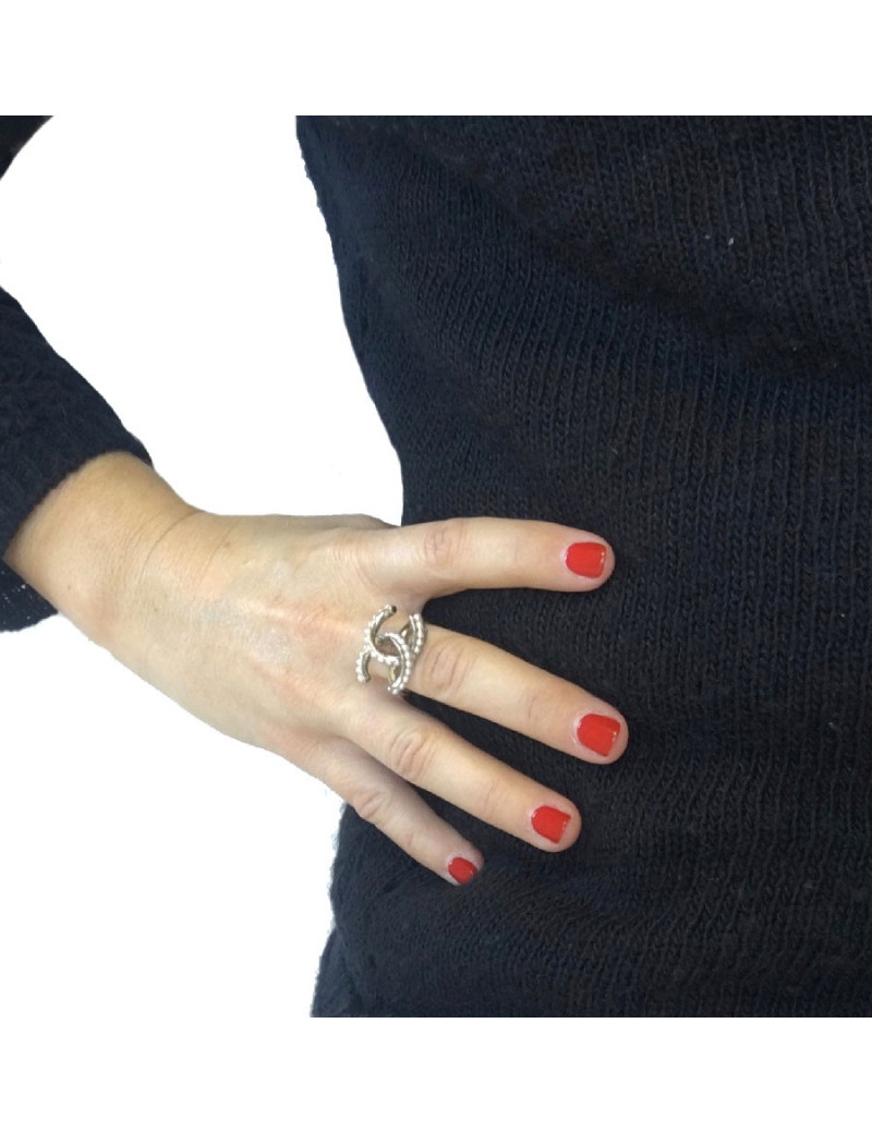 Bague CHANEL perles nacrées