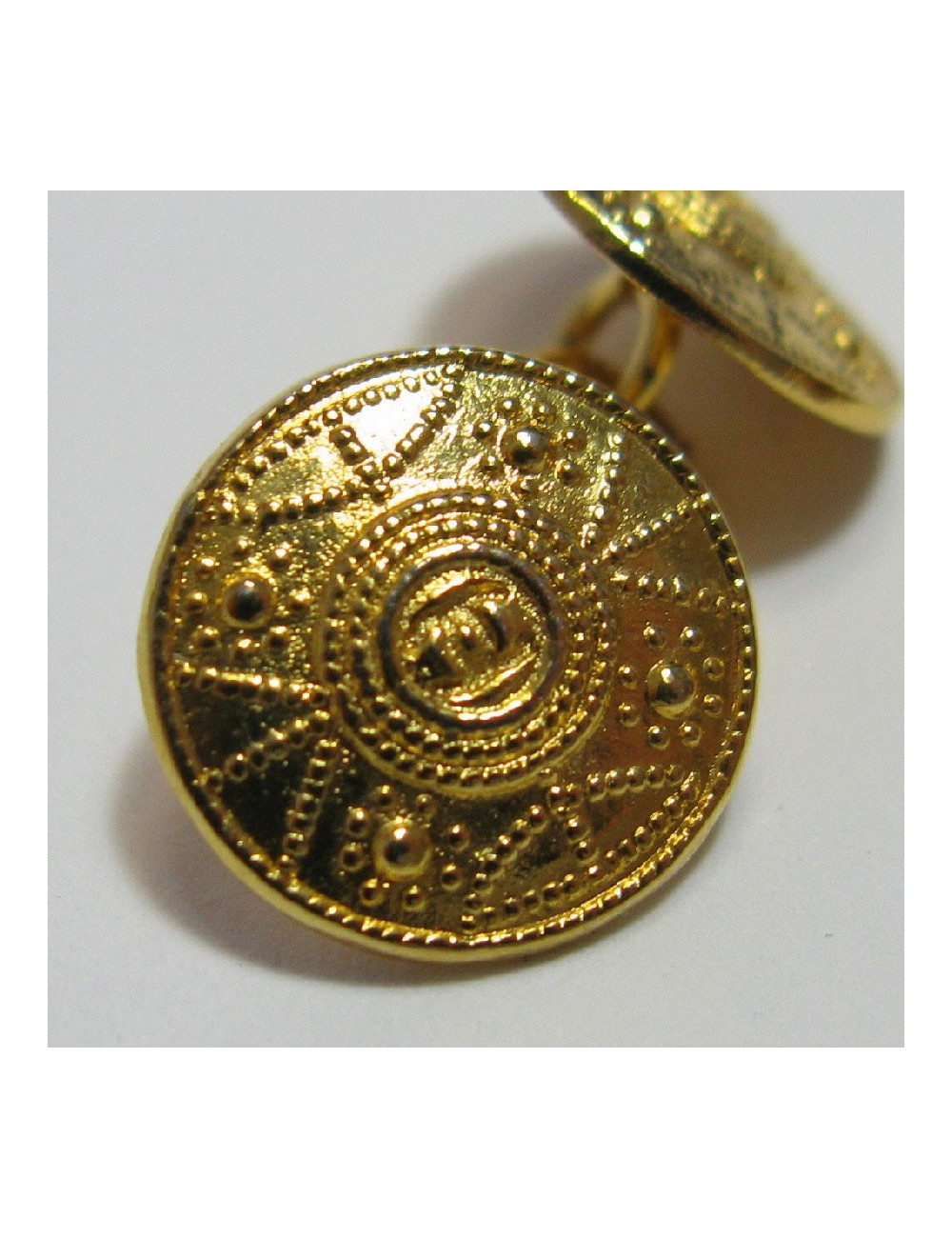 CHANEL vintage round cufflinks in gilded metal