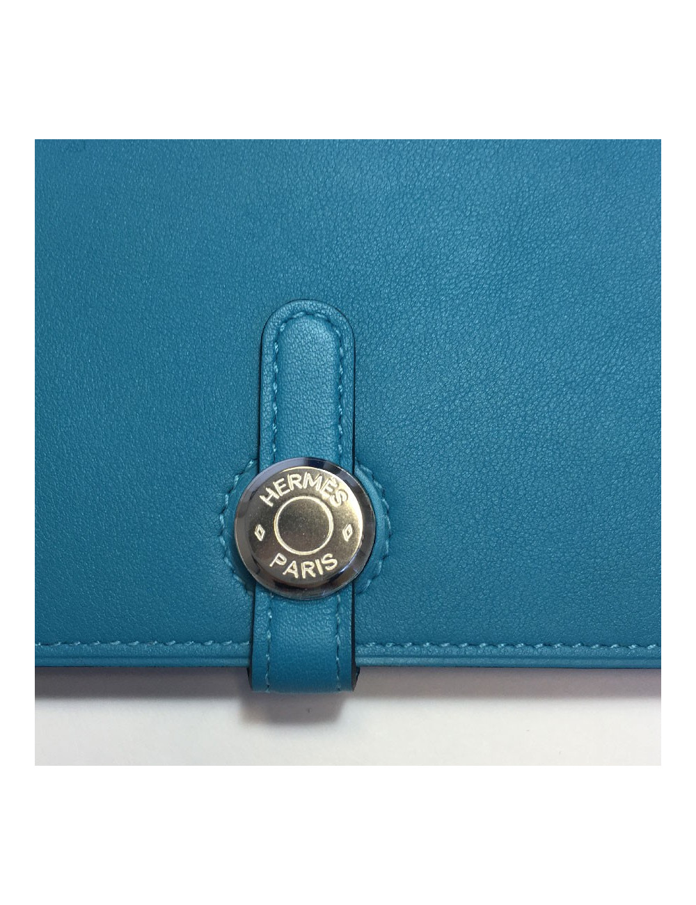 Portefeuille Dogon Duo HERMES grand modèle en veau swift turquoise
