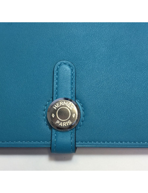 Portefeuille Dogon HERMES en veau swift turquoise