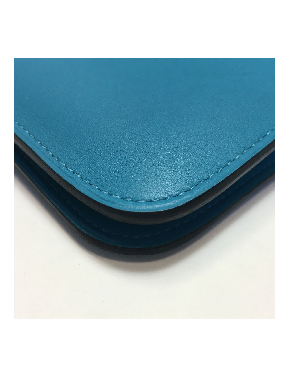 Portefeuille Dogon HERMES en veau swift turquoise