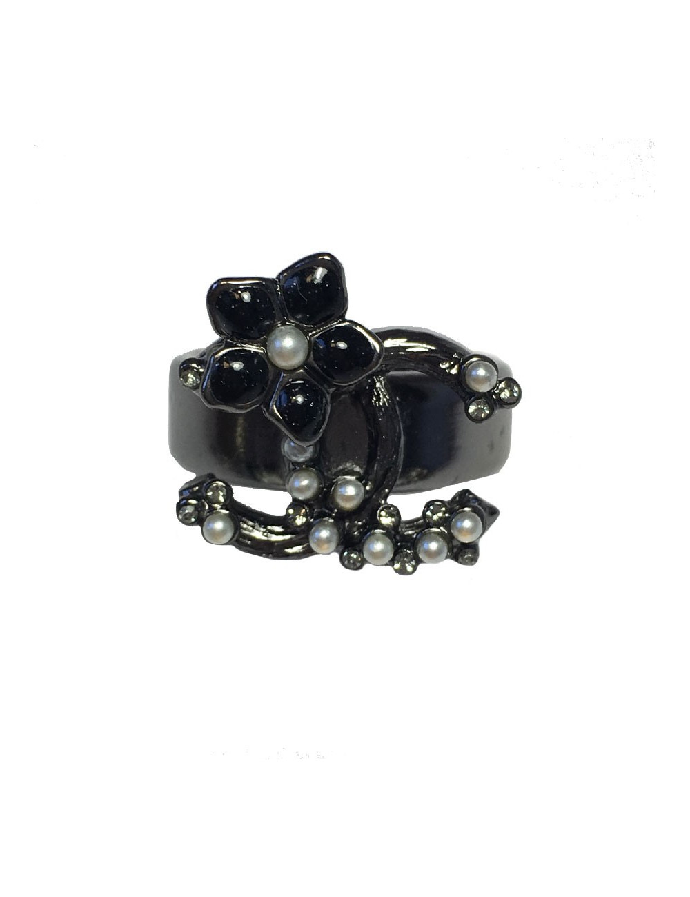 CHANEL CC ring 54FR in ruthenium, pearls, brilliants and black enamel