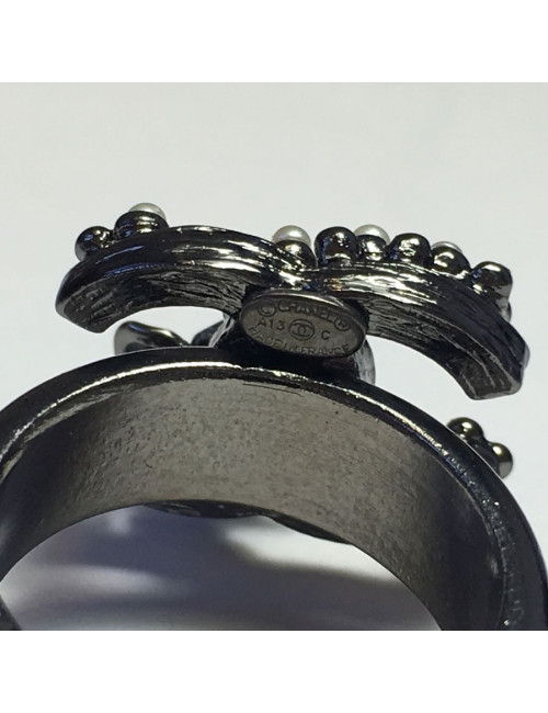 CHANEL CC ring 54FR in ruthenium, pearls, brilliants and black enamel