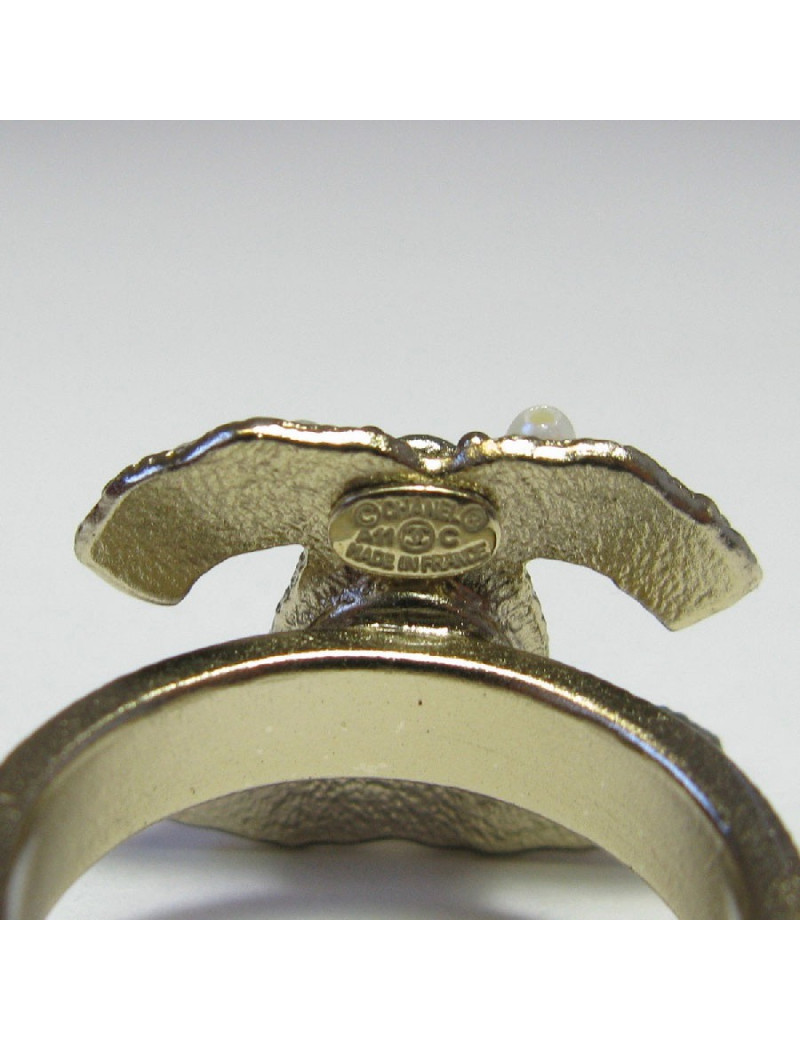 Bague CHANEL CC T53 en métal doré, perles et résine pailletée