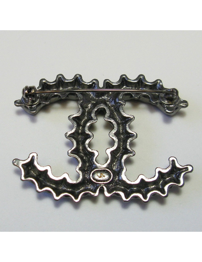 Broche CHANEL CC capsule en métal ruthénium