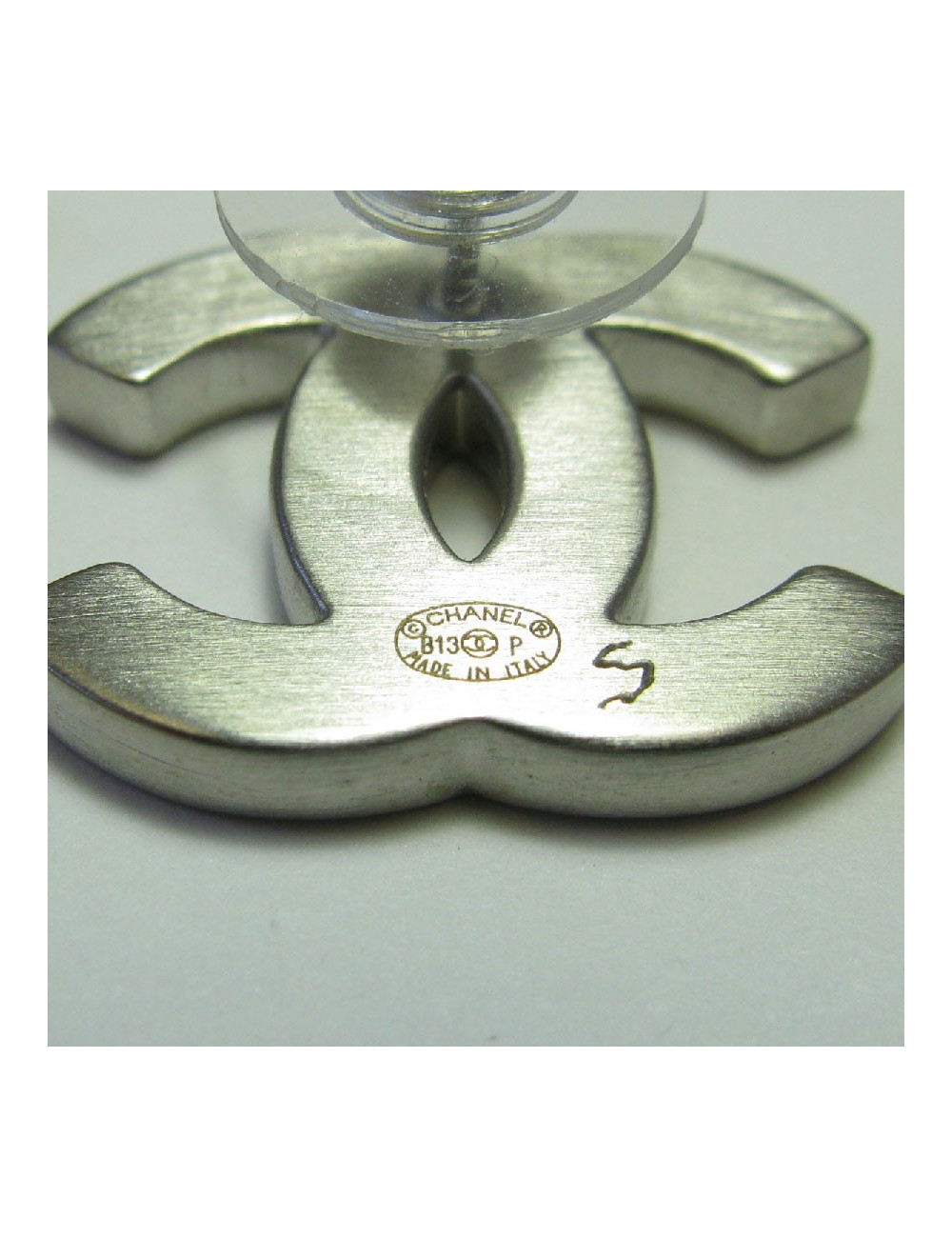Boucles d'oreilles clous CHANEL CC