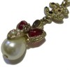 Collier CHANEL pendentif perle nacrée CC et pâte de verre