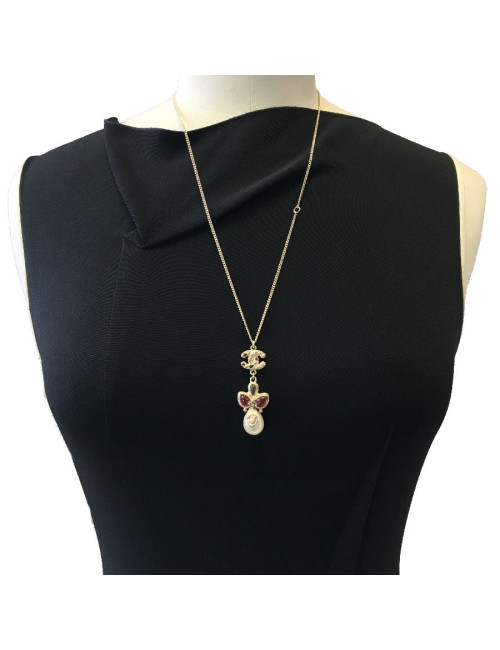 Collier CHANEL pendentif perle nacrée CC et pâte de verre