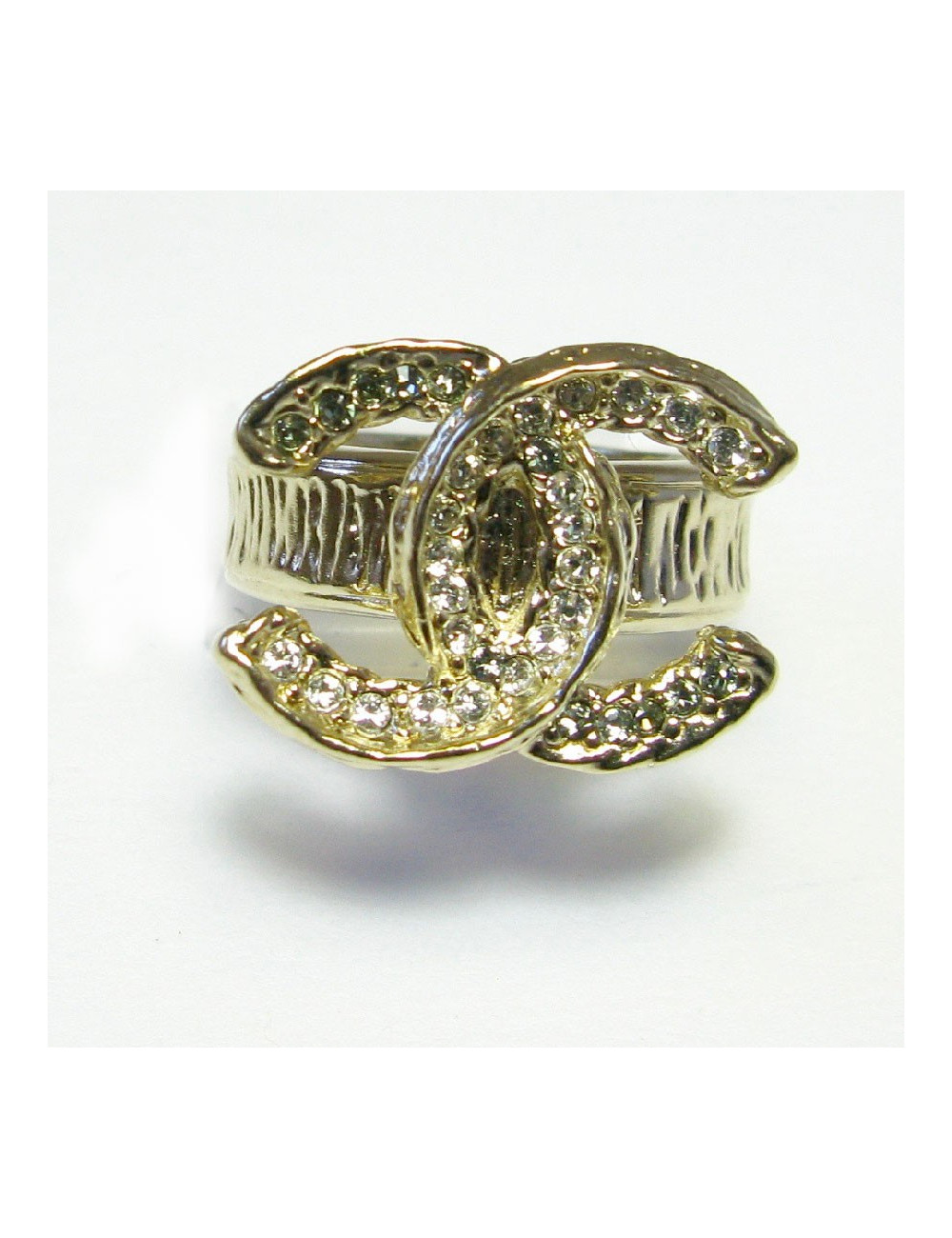 CHANEL CC ring 54FR in gilded metal set with rhinestones 