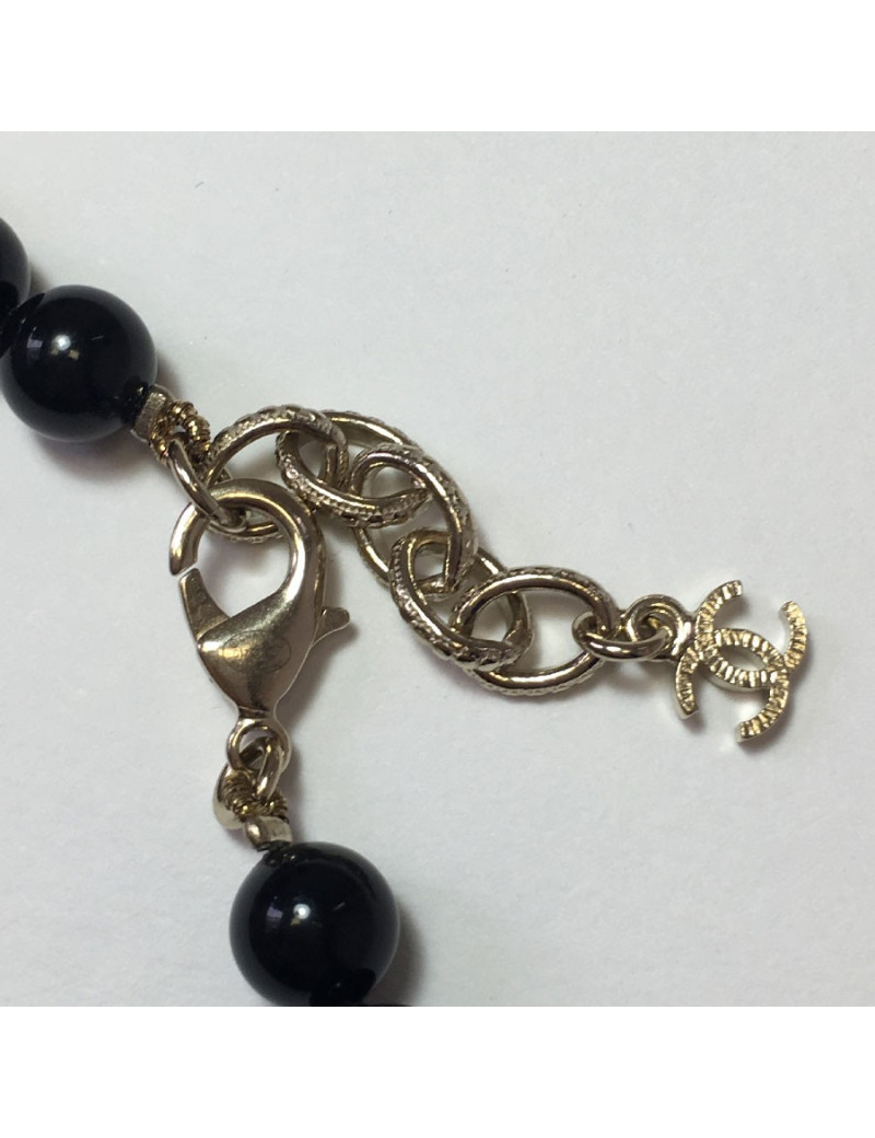 Sautoir CHANEL perles noires et CC dorés