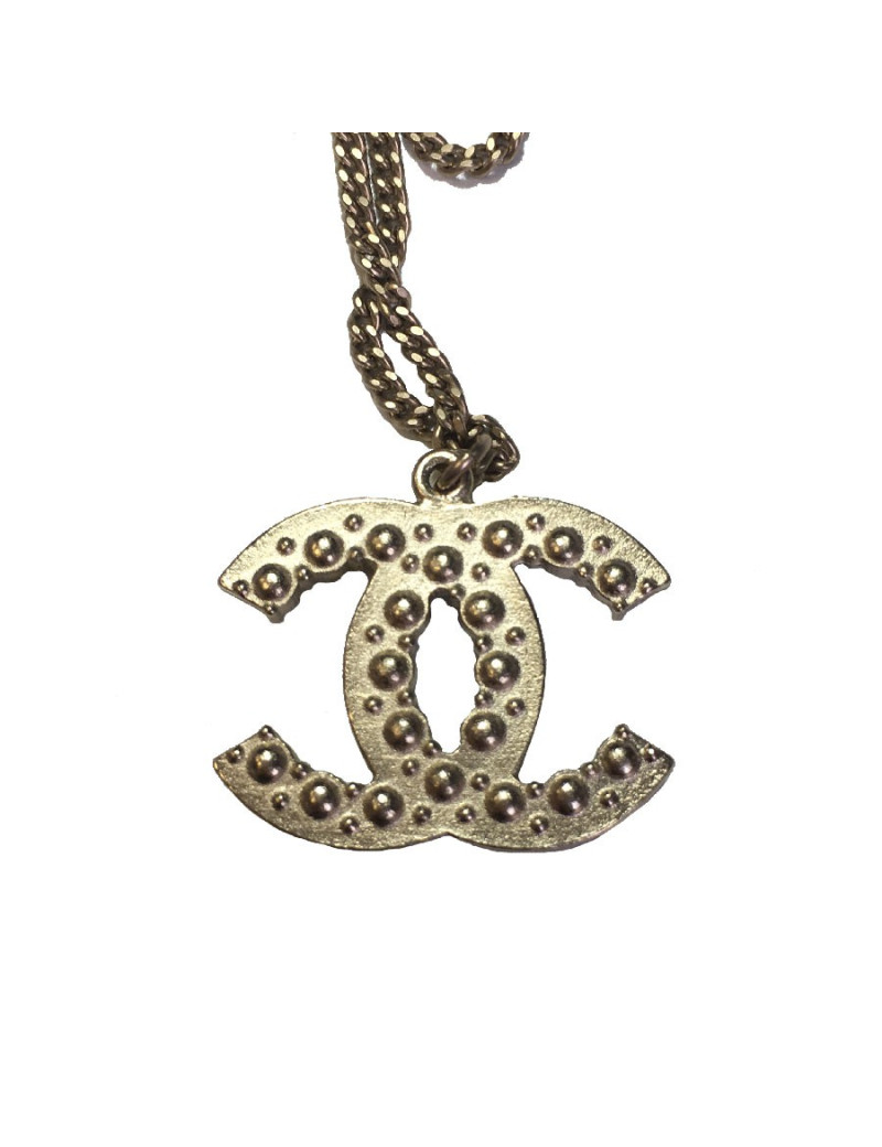 Collier CHANEL CC en métal doré serti de perles nacrées
