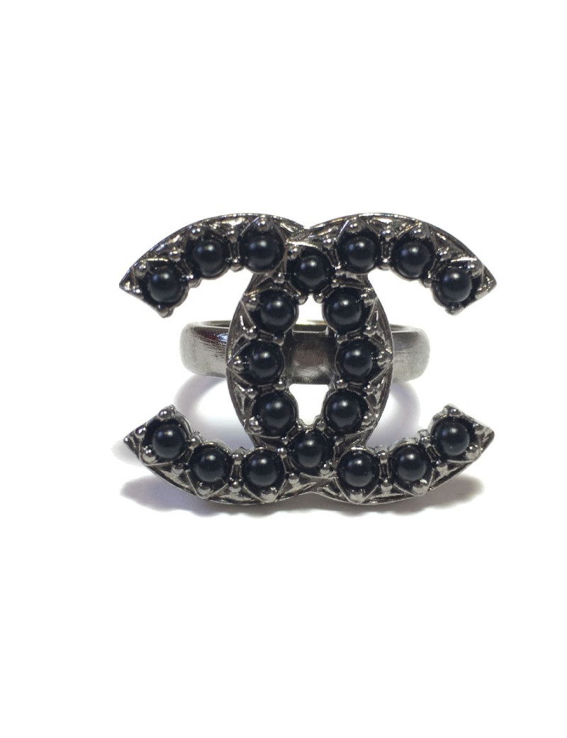 CHANEL CC ring in ruthenium and black pearl beads
