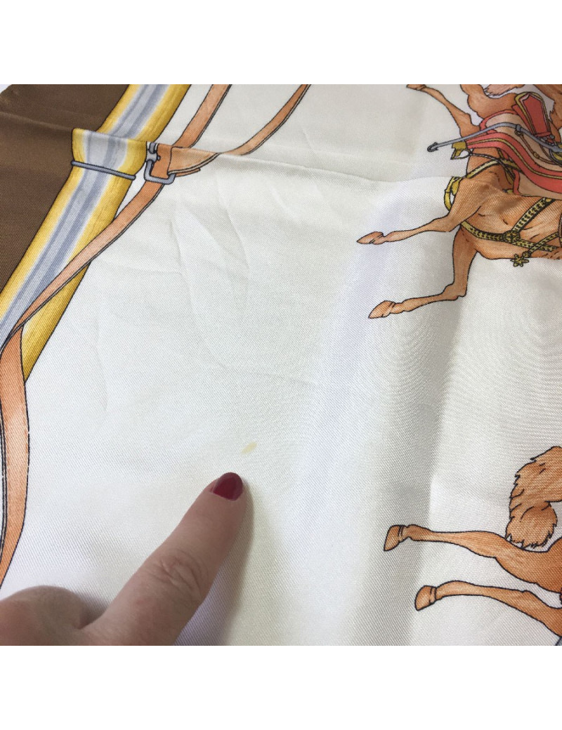 Carré CELINE soie marron et blanche