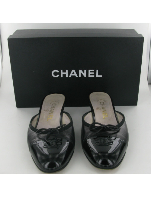 Mules CHANEL T36 cuir et vernis noir