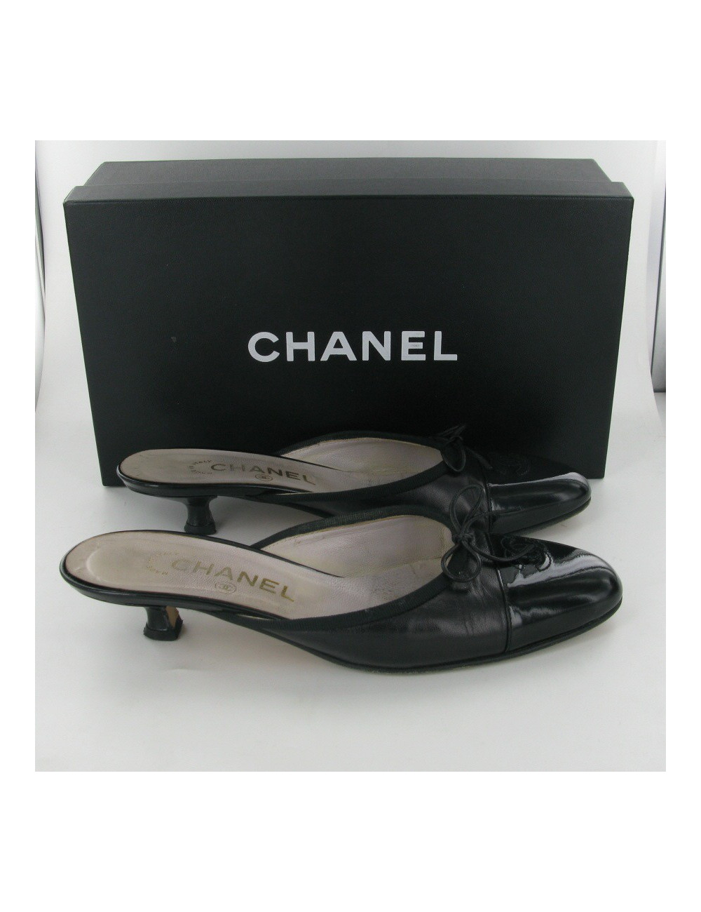 Mules CHANEL T36 cuir et vernis noir