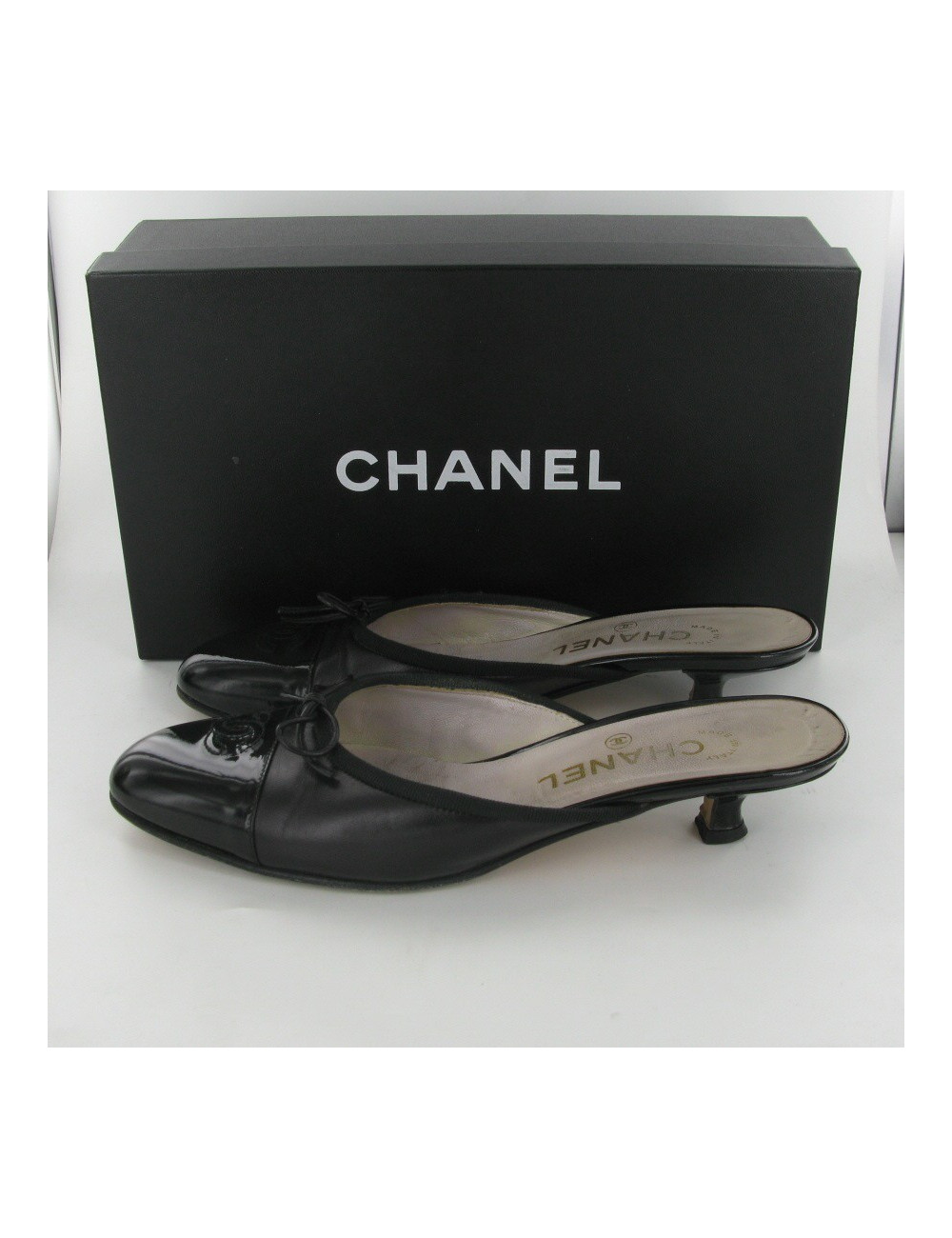 Mules CHANEL T36 cuir et vernis noir