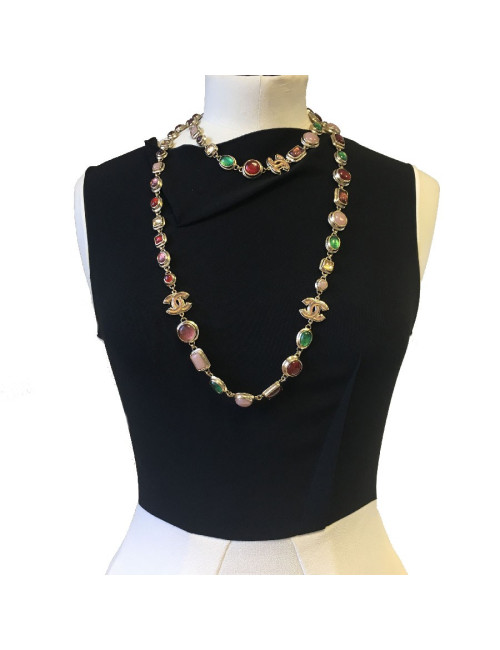 Sautoir CHANEL en métal doré et cabochons en résine multicolore