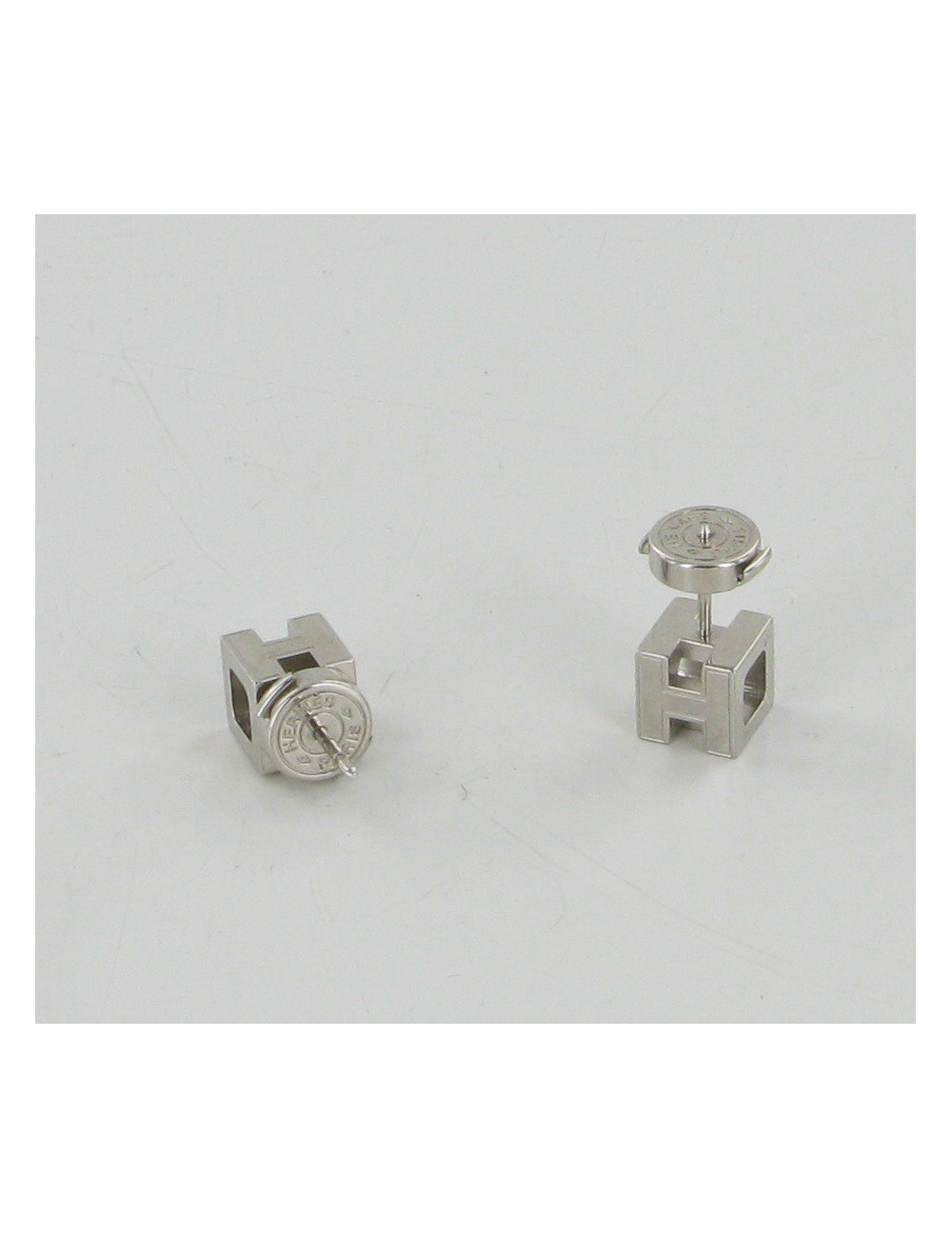 Boucles d'oreilles HERMES cage argent et email noir