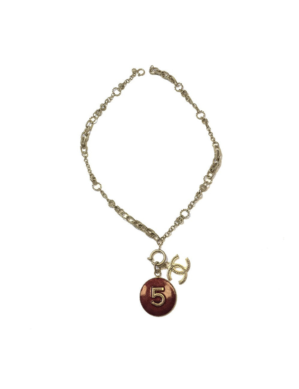 Collier CHANEL pendentif rond N°5 en résine bordeaux, CC et chaine en métal doré or pâle