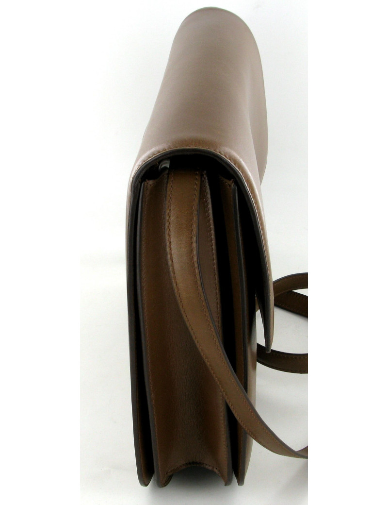 Sac CELINE "Classique Box" en cuir gold