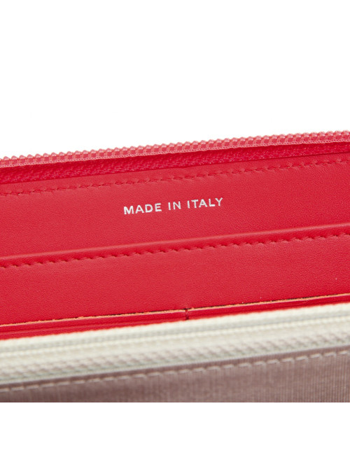 CHANEL wallet in grained salmon leather