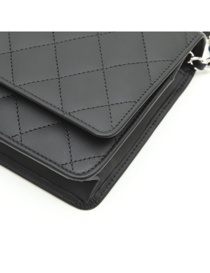Sac CHANEL wallet cuir lisse matelassé noir
