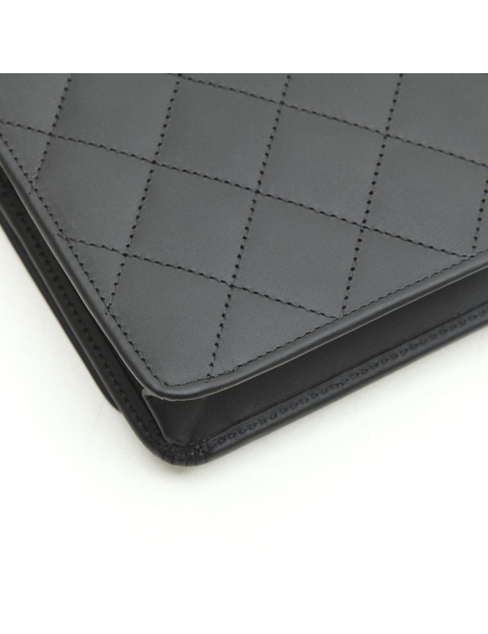 Sac CHANEL wallet cuir lisse matelassé noir