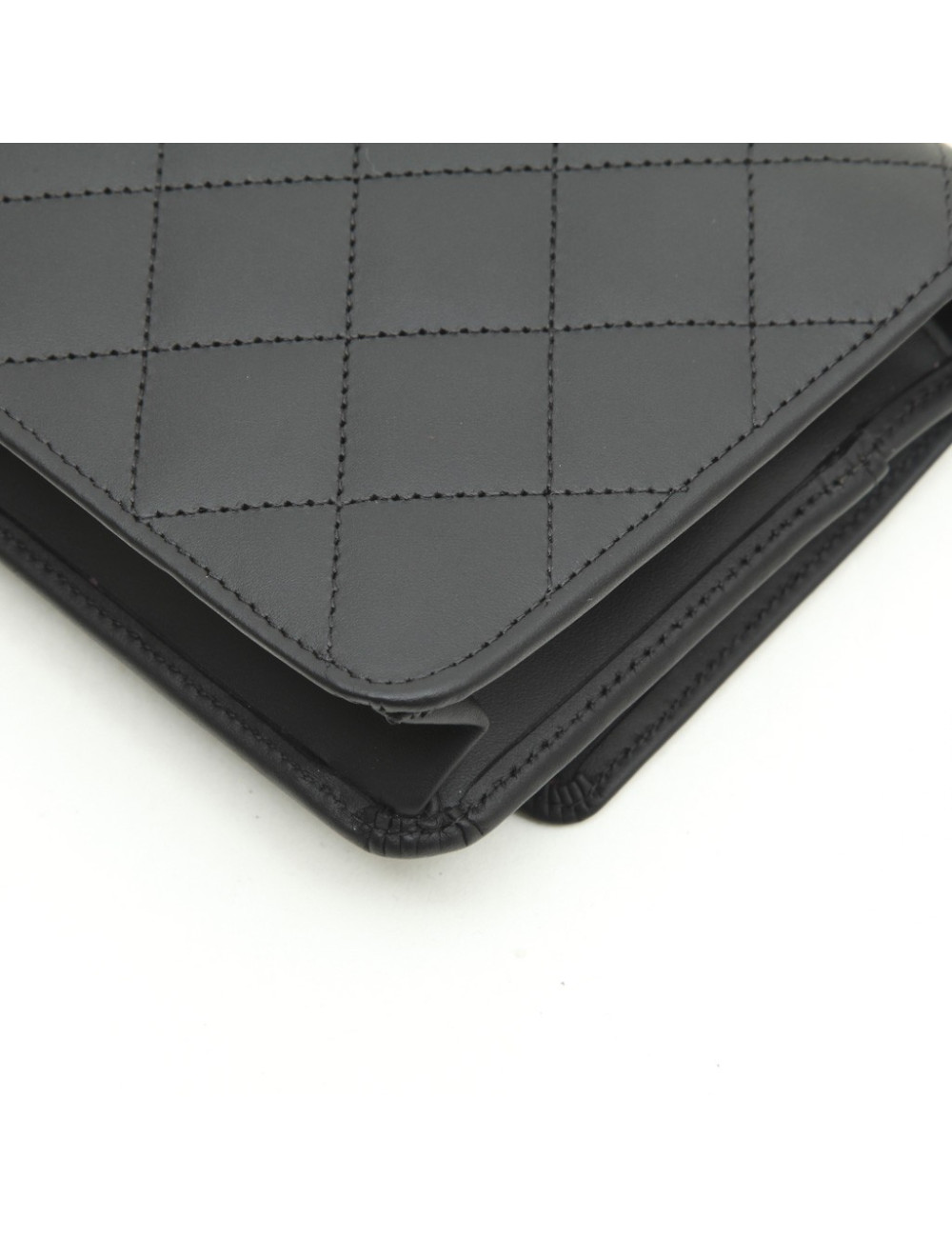 Sac CHANEL wallet cuir lisse matelassé noir