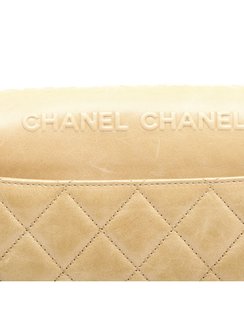 Sac CHANEL cuir d'agneau embossé "CC CHANEL" beige
