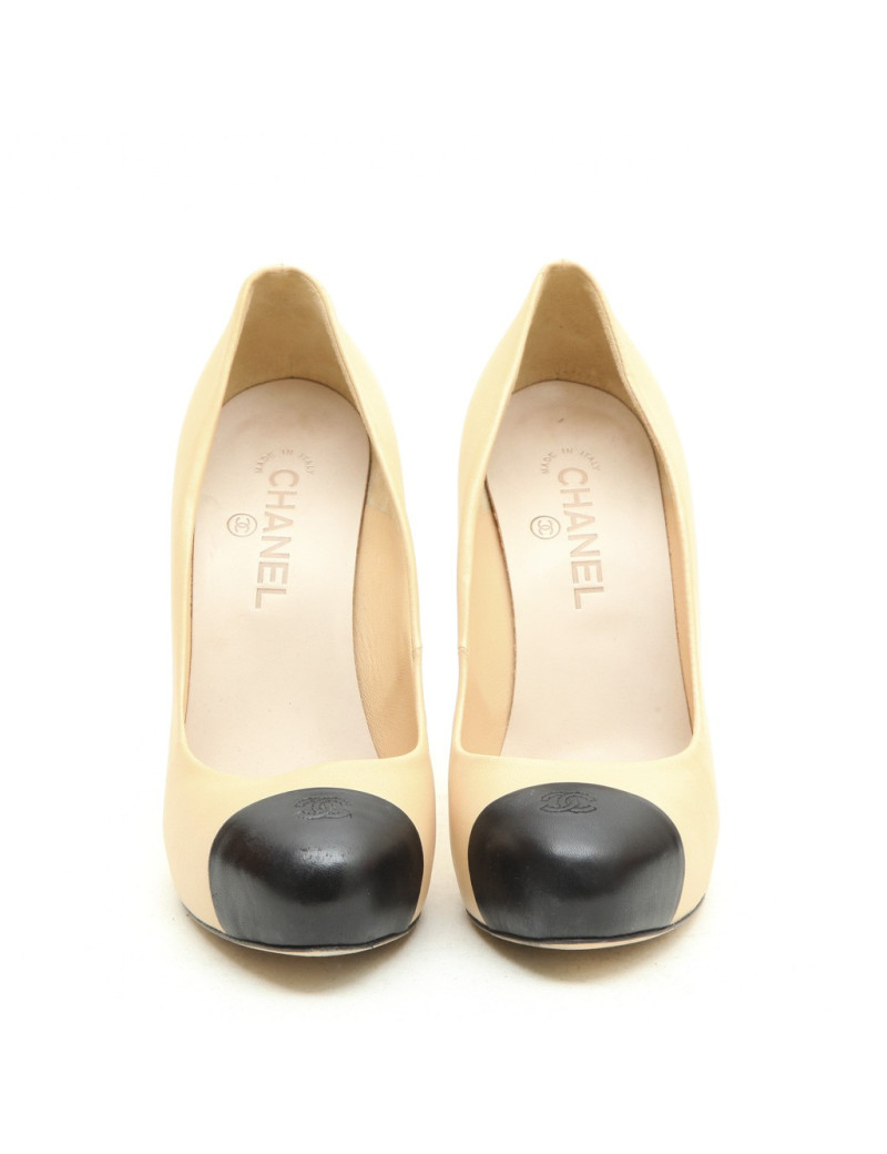 Escarpins T 39.5 CHANEL bicolores