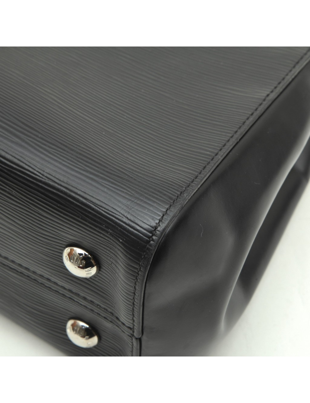 LOUIS VUITTON bag in black épi leather