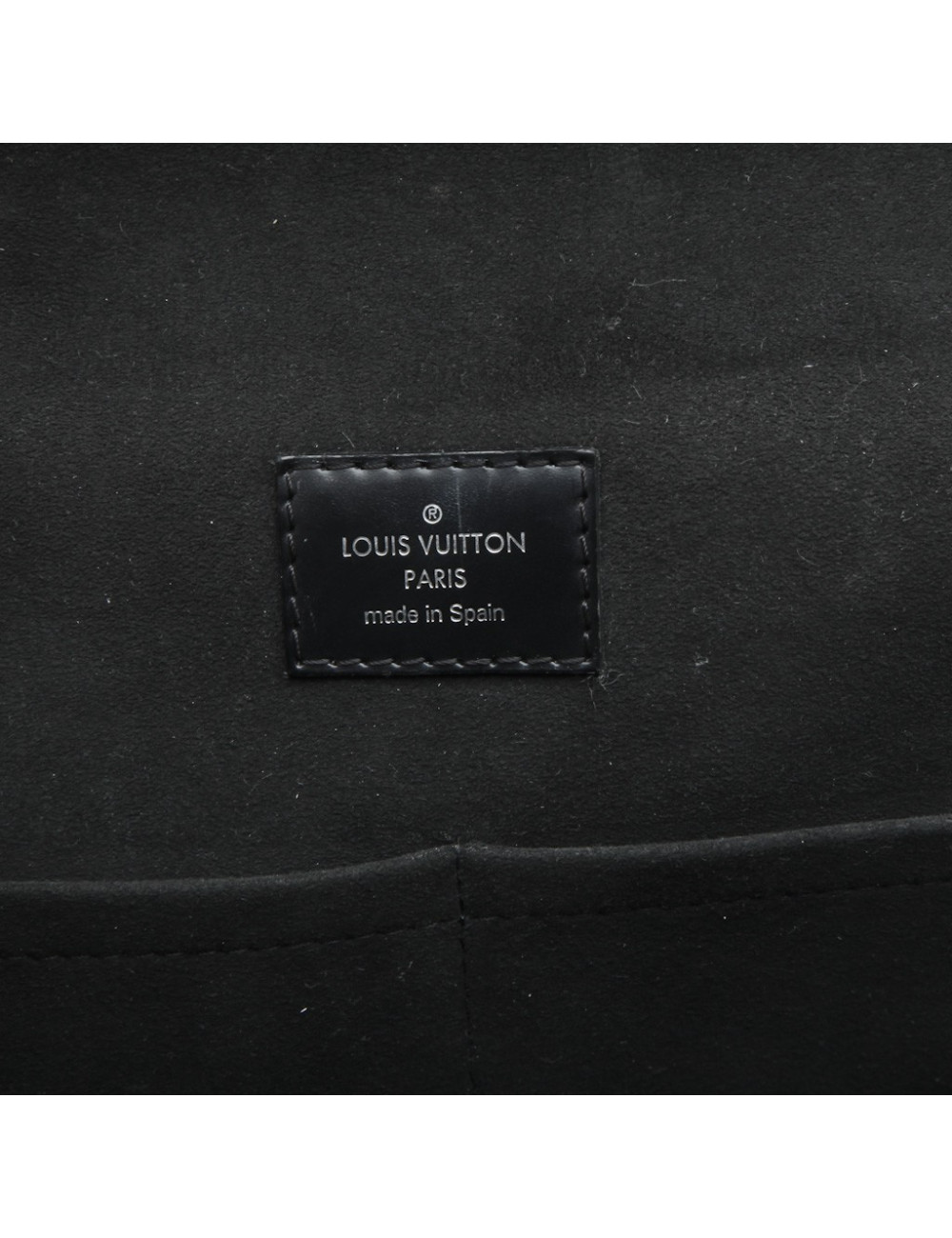 LOUIS VUITTON bag in black épi leather