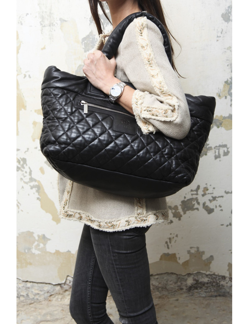 Sac Cocoon CHANEL matelassé  cuir d'agneau noir