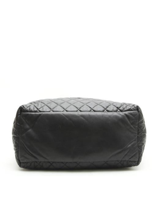 CHANEL 'Cocoon' bag in black quilted grained leather