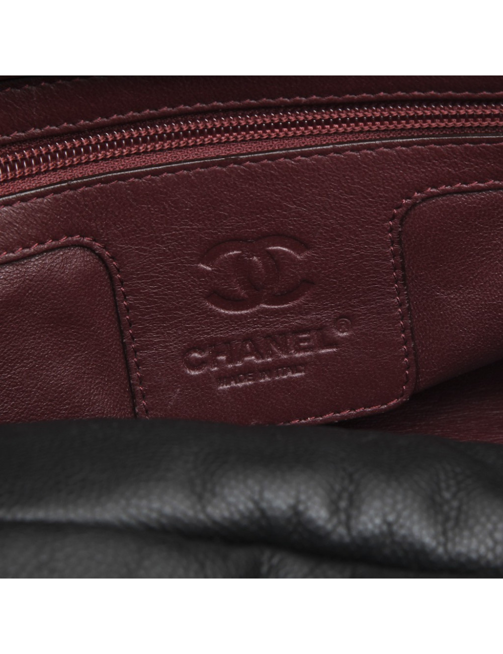 CHANEL 'Cocoon' bag in black quilted grained leather