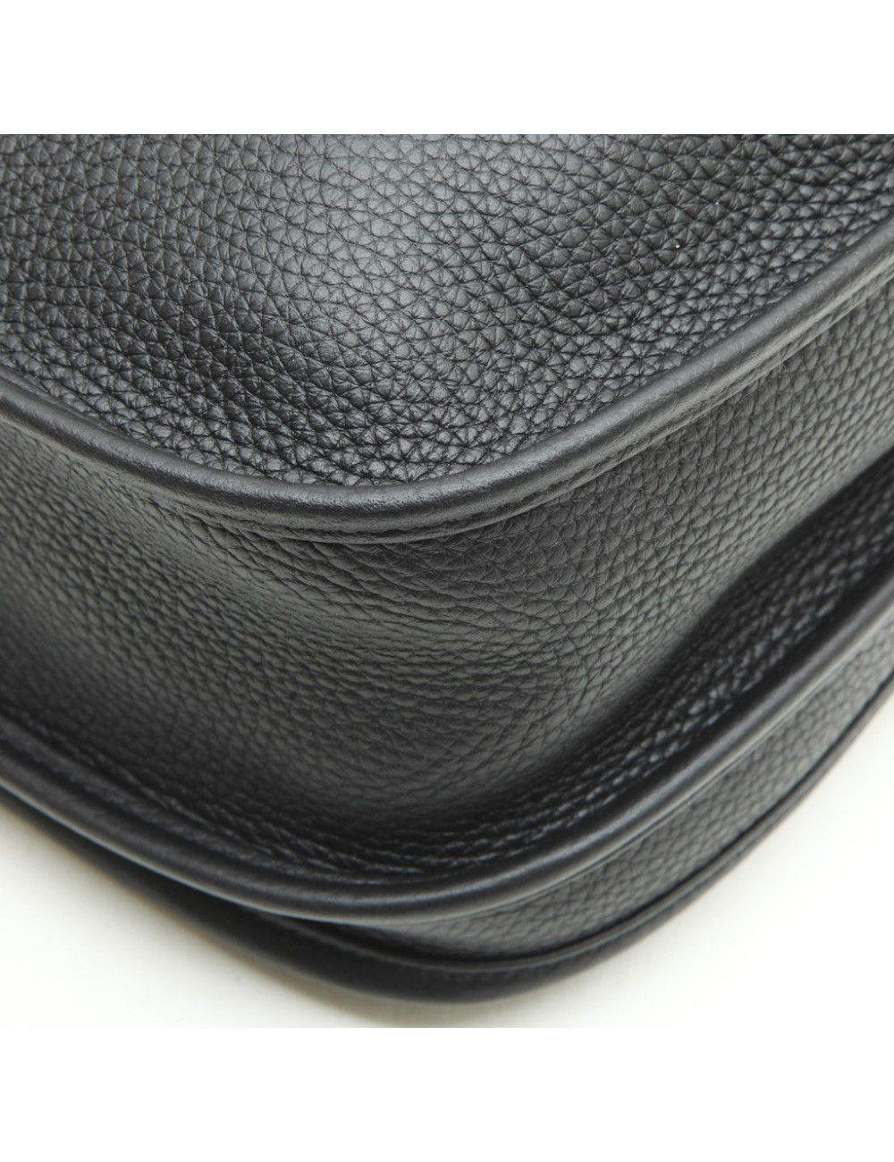 HERMES Evelyn II bag in black taurillon clémence leather